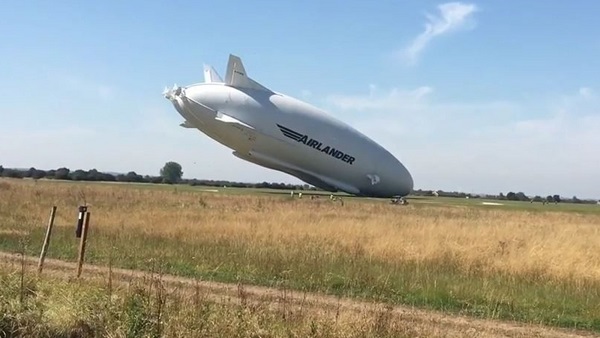 Nom : airlander-10-crash_5657339.jpeg
Affichages : 461
Taille : 61,1 Ko