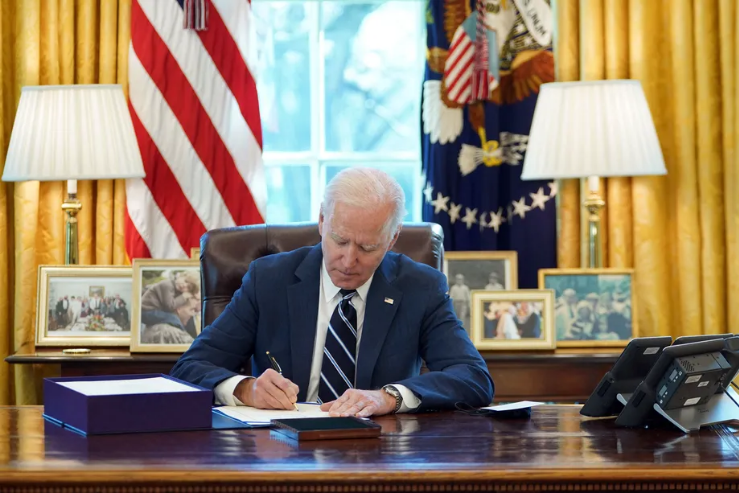 Nom : Screenshot_2021-06-10 Biden revokes and replaces Trump orders banning TikTok and WeChat.png
Affichages : 7818
Taille : 965,7 Ko