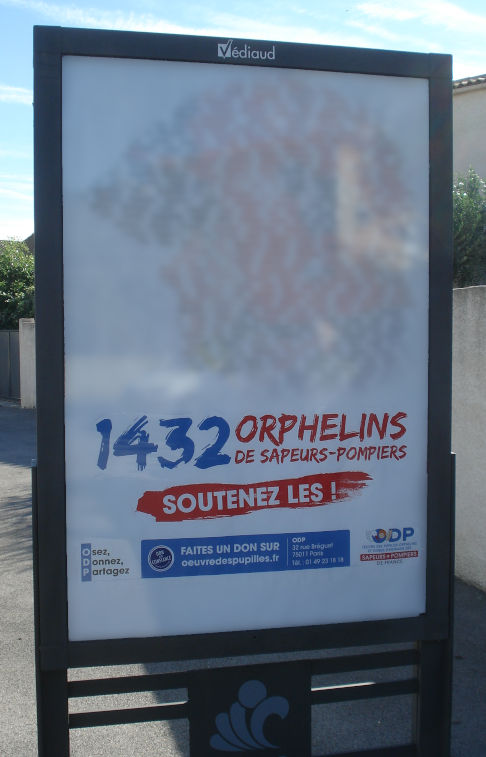 Nom : soutenez_les.jpg
Affichages : 302
Taille : 72,0 Ko